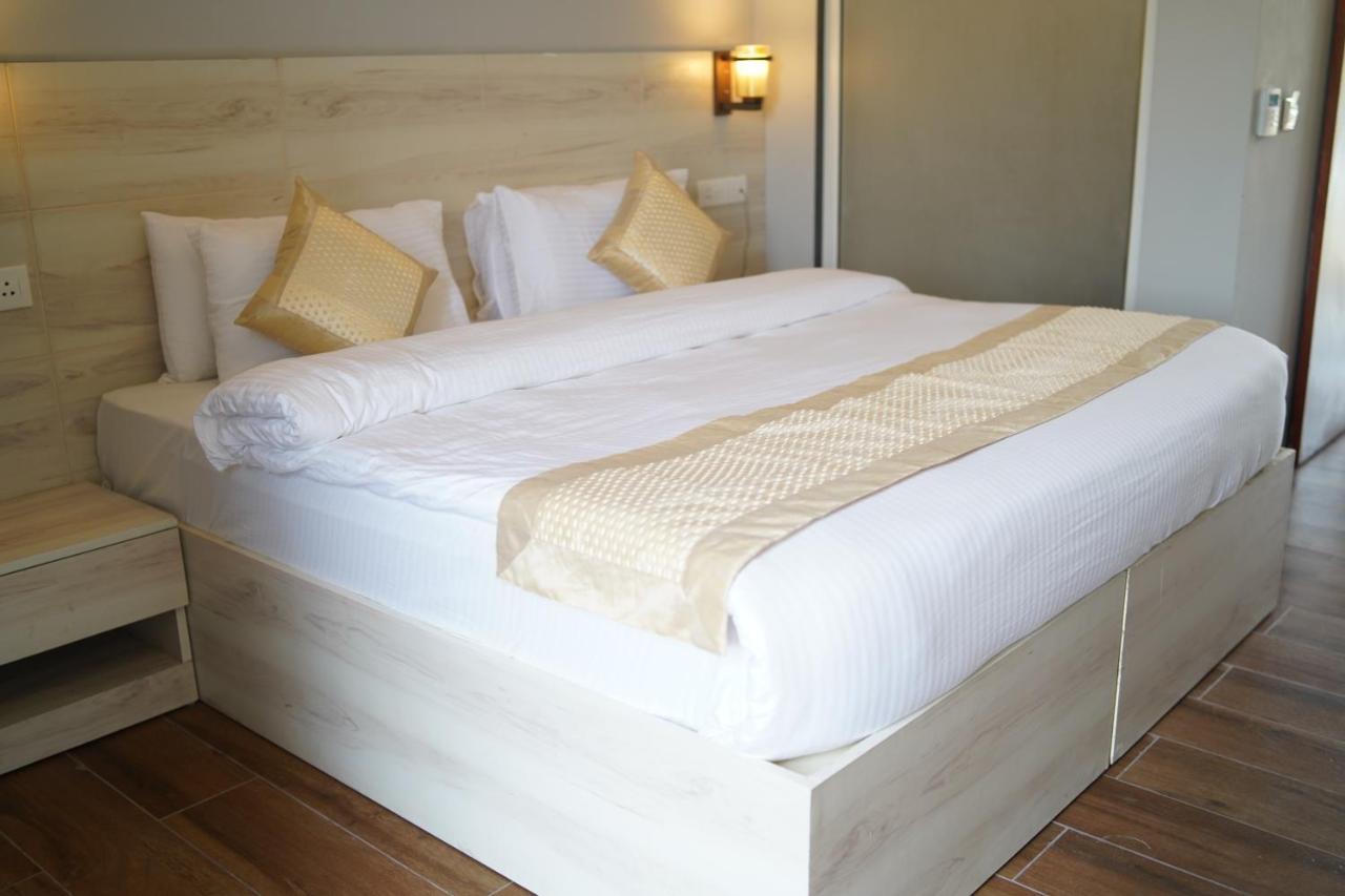Aar Resort & Spa Dehradun Ngoại thất bức ảnh